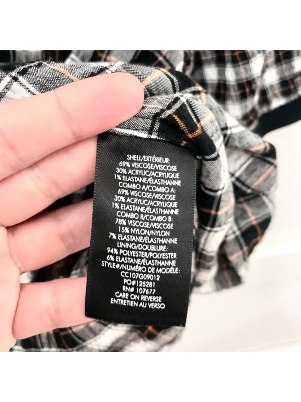 Alice + Olivia Piera Plaid Cropped Tee in Shaw Plaid Size S Black - Picture 3 of 6